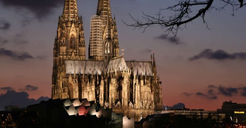 Cologne: Sagen- und Histörchentour in German - Experience Cologne’s Legends on a Walk Through the Old Town