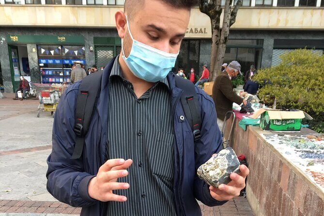 Colombian Emeralds Tour & Panoramic Viewpoint of Bogotà - An In-Depth Look at the Bogotá Emeralds Tour