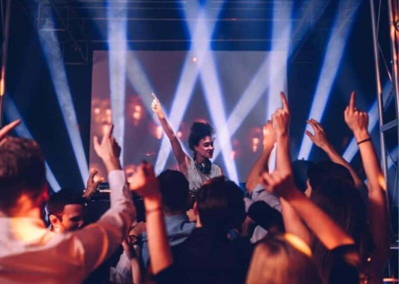 Colombo Guided Pub-Hopping Tour: Walk, Drink & Repeat - The Sum Up: A Fun, Authentic Night Out in Colombo