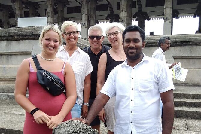 Colombo Highlights of City Tour by Tuk-Tuk - All Included - A Closer Look at the Colombo Highlights Tuk-Tuk Tour