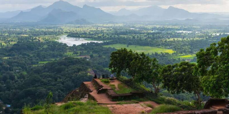 Colombo: Polonnaruwa & Sigiriya Guided Day Tour with Lunch - Who Will Appreciate This Tour?