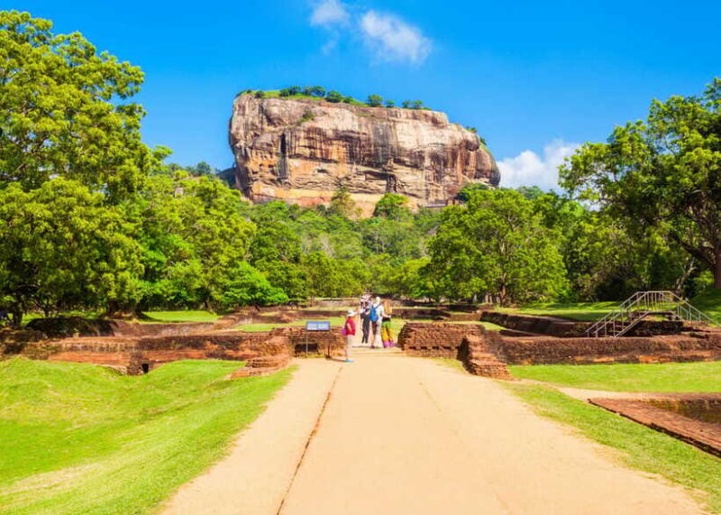 Colombo: Private 2-Day Cultural Triangle Tour with Sigiriya - An In-Depth Look at the 2-Day Cultural Triangle Tour