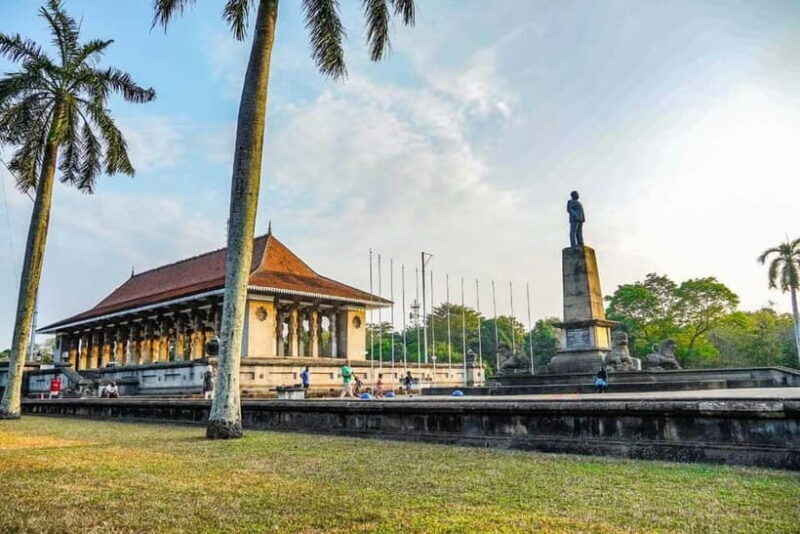Colombo Private City Tuk-Tuk Tour with Local Guide & Pickup - An In-Depth Look at the Colombo Tuk-Tuk Experience