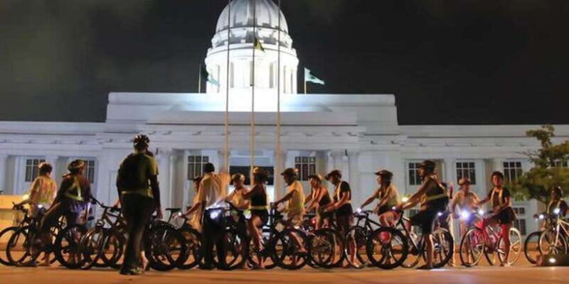 Colombo: Private Guided Night Cycling Tour - Starting Point: D.S. Senanayake Statue at Independence Square