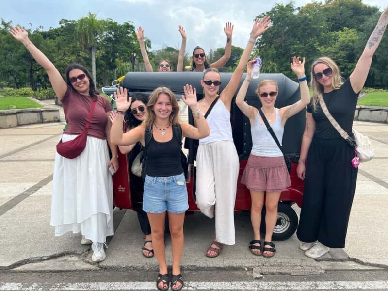 Colombo: Private Tuk-Tuk City Tour with All Entry Fees - Key Points