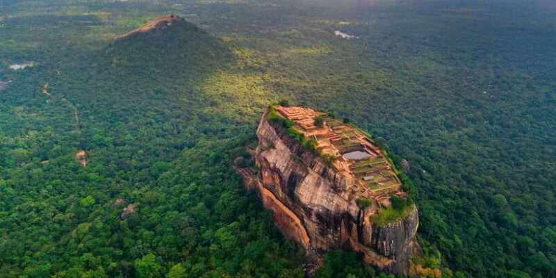 Colombo: Sigiriya Dambulla & Minneriya park Safari day tour - Key Points