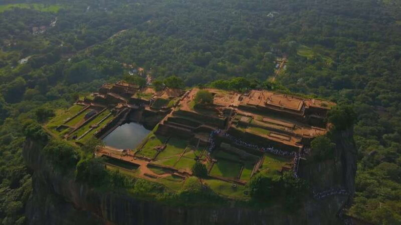 Colombo: Sigiriya Rock, Cave Temple & Village Private Tour - Key Points