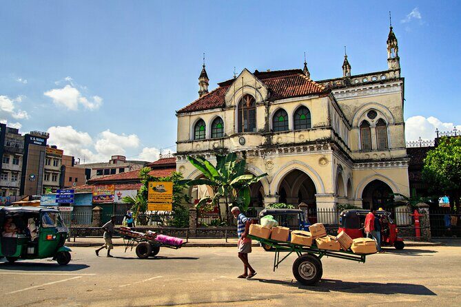 Colombo Tuk Tuk City Tour  Sightseeing Entry Fees Included - Who Should Consider This Tour?