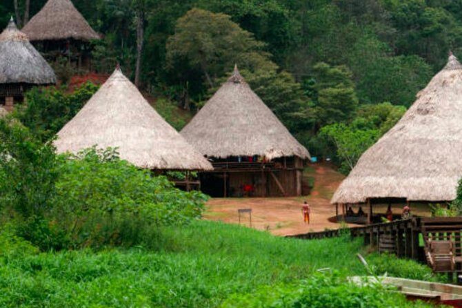 Colon Panama: Embera Indians and Miraflores Locks - Key Points