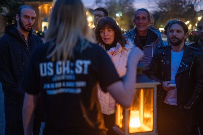 Colonial Ghosts: Ghostly Whispers of Williamsburg Ghost Tour - Key Points