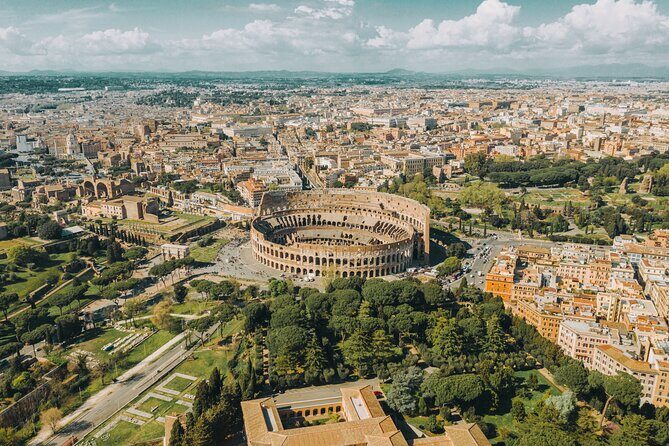 Colosseum & Ancient Rome Private Guided Tour - Exploring the Colosseum: The Iconic Arena