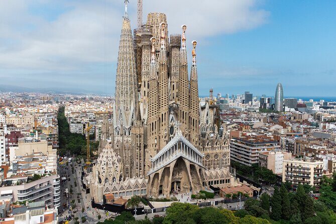 Combo: Skip the Line Sagrada Familia & Park Guell Guided Tour - Exploring Barcelona’s Architectural Masterpieces