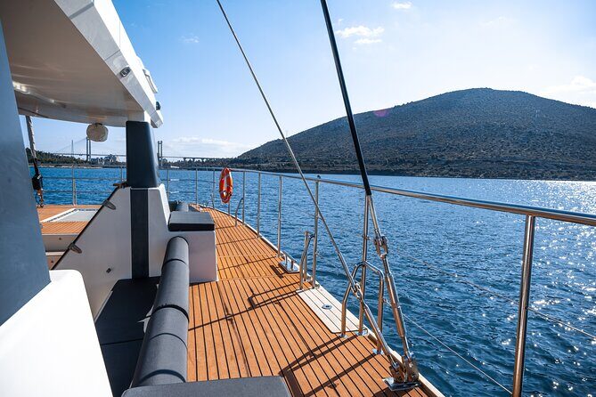 Comfort Max Catamaran Caldera Cruise with BBQ and Drinks - FAQ