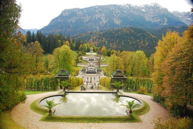 Comfort Mini-Van & Professional and FRiENDLY Guide: CUSTOMIZED 1-DAY TOUR from Munich - Who Would This Tour Suit Best?