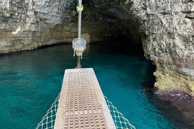 Comino, Blue Lagoon and Caves. Tour A - The Sum Up