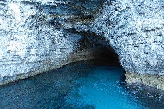 Comino Day Cruise - A Complete Guide to the Comino Day Cruise