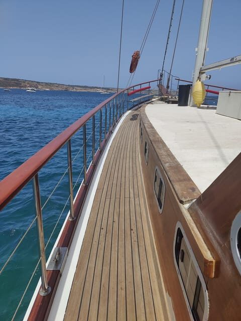 Comino Island , Blue lagoon, Crystal Lagoon & Gozo & Caves - The Sum Up