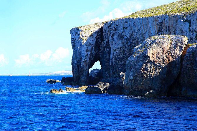 Comino Island: including Blue Lagoon, Crystal Lagoon & sea caves - Key Points