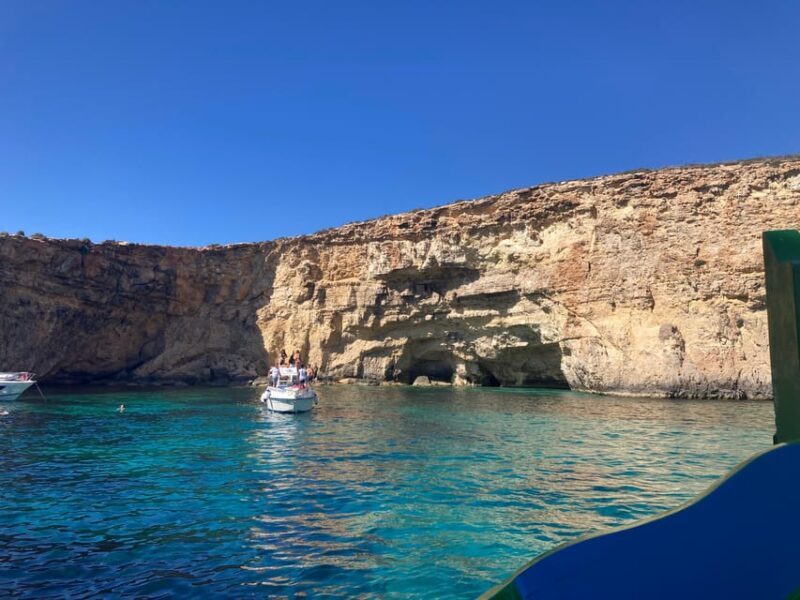 Comino: Private boat tour with Snorkeling activities & caves - Comino: Private Boat Tour with Snorkeling Activities & Caves