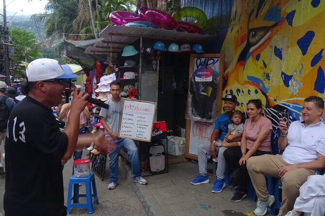 Commune Tour 13 Beyond History and Graffiti - Discover the Real Comuna 13: Beyond the Graffiti and Tourist Spots