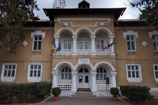 Communism History in Romania - Private Tour with Execution Place of Ceausescu - A Closer Look at the Itinerary