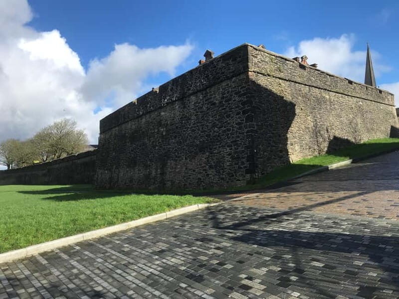 Complete city tour of Derry - Practical details and value