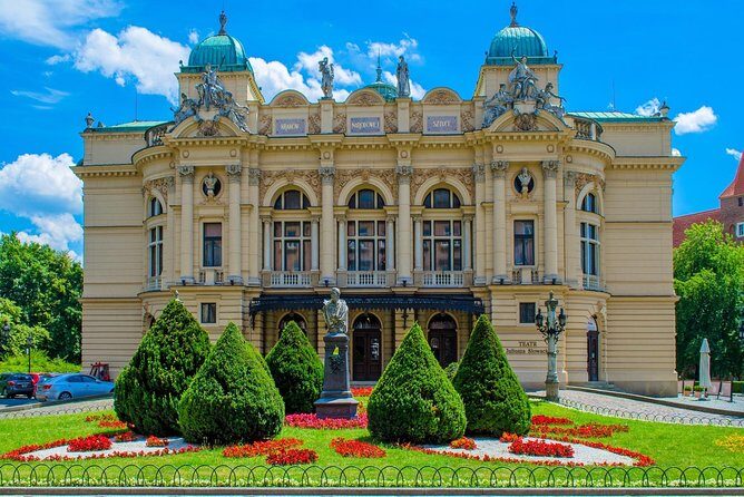 Complete Cracow Bike Tour (small group of maximum 8 people!) - Key Points