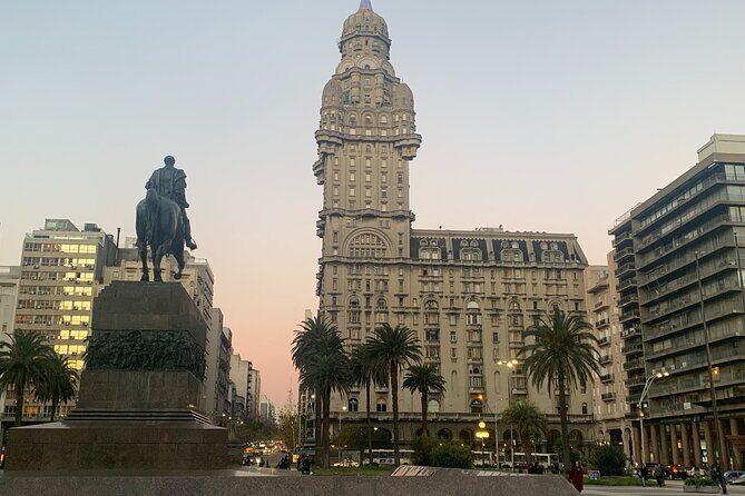 Complete Historical and Classical Montevideo (AM) - An In-Depth Look at the Montevideo City Tour