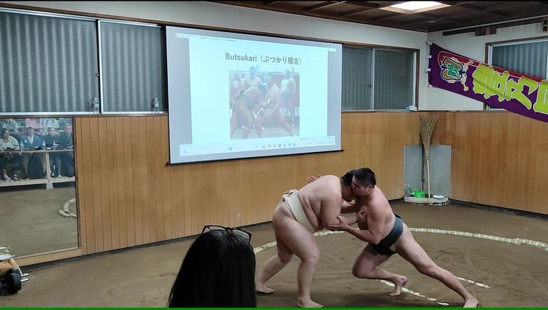 Complete sumo experience in Tokyo - Chanko nabe, the meal behind the show