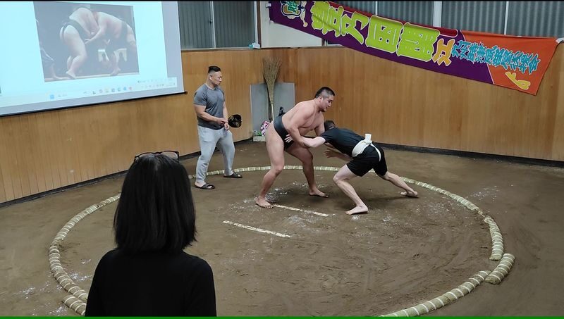 Complete sumo experience in Tokyo - Who should book this experience?