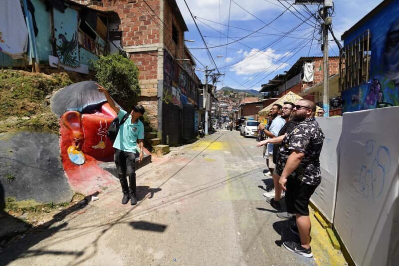 Complete Tour in Comuna 13: Graffiti, History and Street Delights - Practical Tips for Travelers