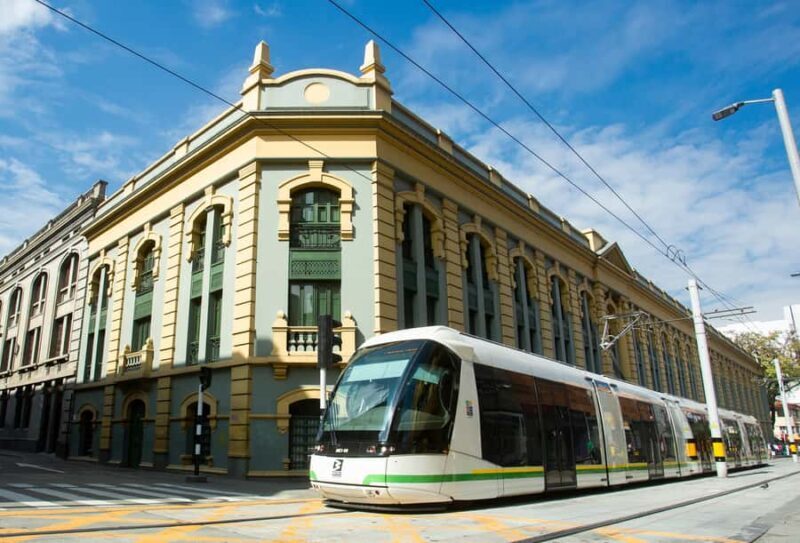 Comuna 13 and Downtown Medellín City Tour - Discover Medellín with the Comuna 13 and Downtown City Tour