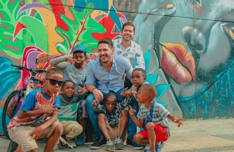 Comuna 13 and Downtown Medellín City Tour - Key Points