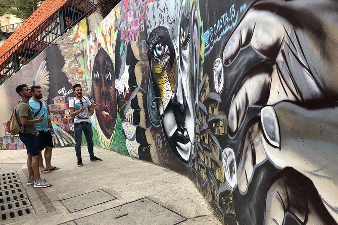 Comuna 13 & Downtown: From violence to innovation - In-Depth Review: Exploring Medellín’s Transformation
