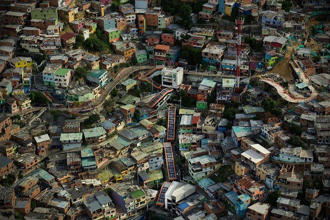 Comuna 13 & Downtown: From violence to innovation - The Detailed Journey through Medellín’s Past and Present