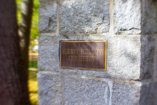 Concord Historic Downtown Guided Audio Walking Tour - Key Points