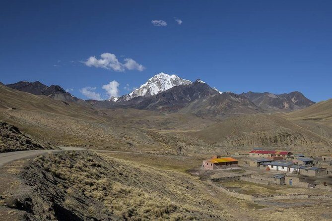 CONDORIRI Mountain Range and Lagoons Full day Trekking. Spanish guide. - Key Points
