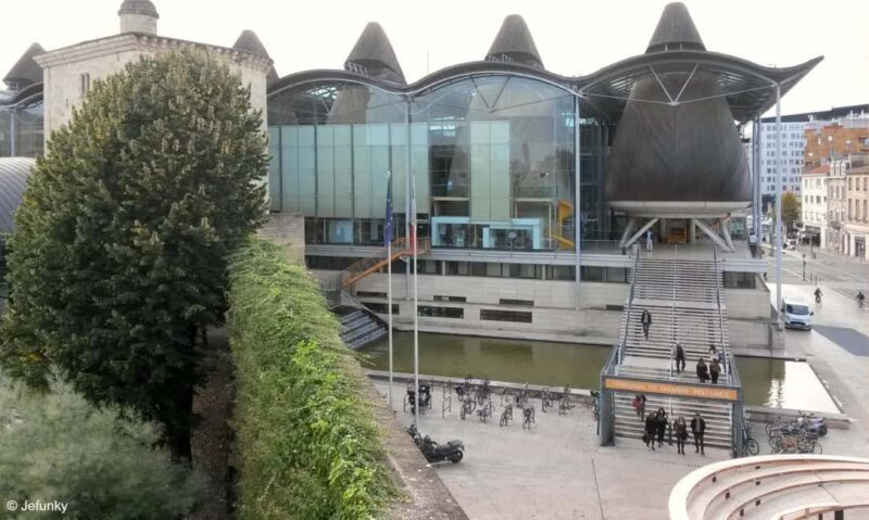 Contemporary Architecture in Bordeaux city center! - Exploring Bordeaux’s Modern Face: A Detailed Review