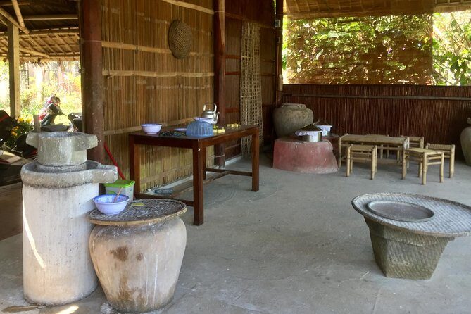 Cooking class, market tour and basket boat tour - Key Points