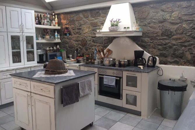 Cooking Classes in Mykonos Greece - The Setting and Atmosphere