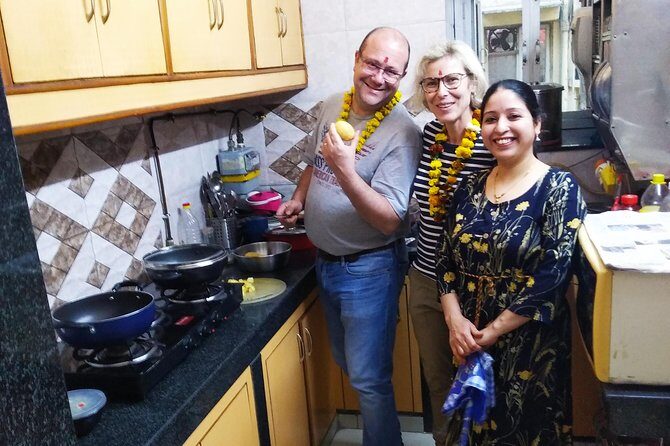 Cooking Demo + Lunch/Dinner and interaction with an Indian family @ Chez Anjali - Who Should Consider This Experience?