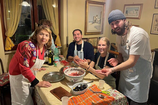 Cooking & eating with Locals in their home kitchen in Rome - The Itinerary: What You Can Expect