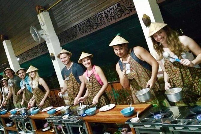 Cooking Evening Class Chiang Mai Visit Organic Garden and Market - Engaging and Authentic Thai Cooking in Chiang Mai