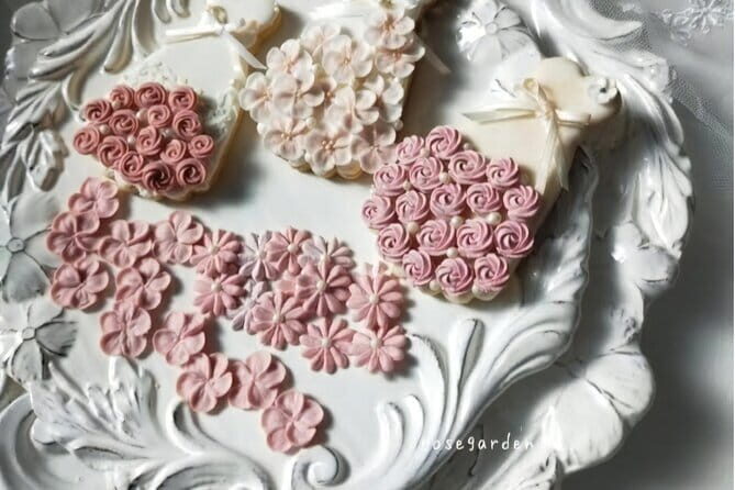 Cooking experience to squeeze sakura with icing cream in Tokyo - An Unusual Taste of Tokyo: Squeezing Sakura with Icing Cream