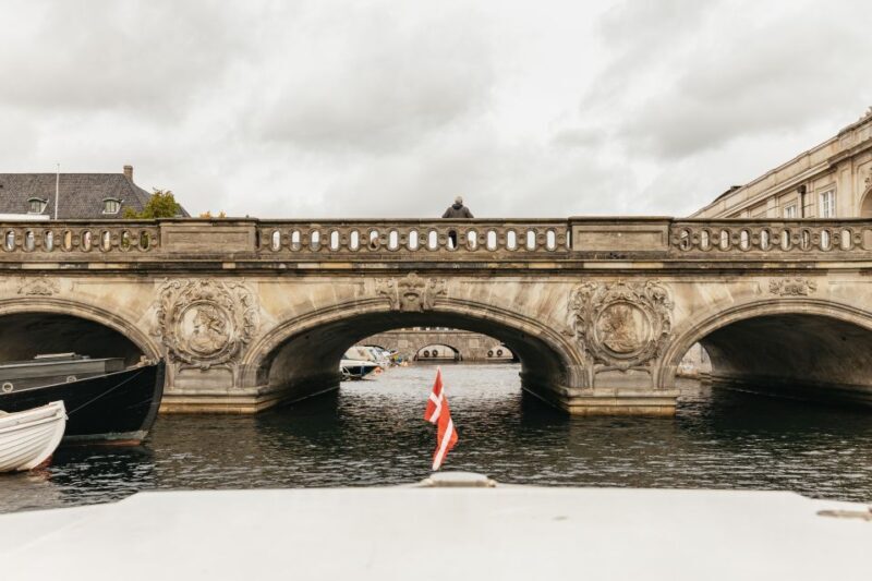 Copenhagen: Canal Cruise with Guide - Who Should Take This Tour?