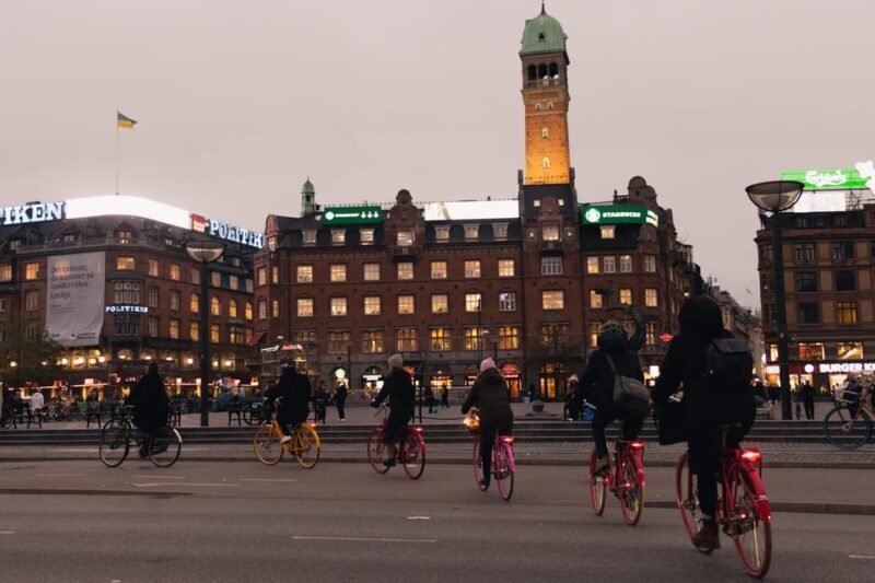 Copenhagen: Christmas Bike Tour with a local Guide - An In-Depth Look at the Copenhagen Christmas Bike Tour
