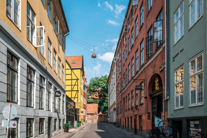 Copenhagen City & Rosenborg Castle Private Walking Tour - Rosenborg Castle and the Royal Treasures