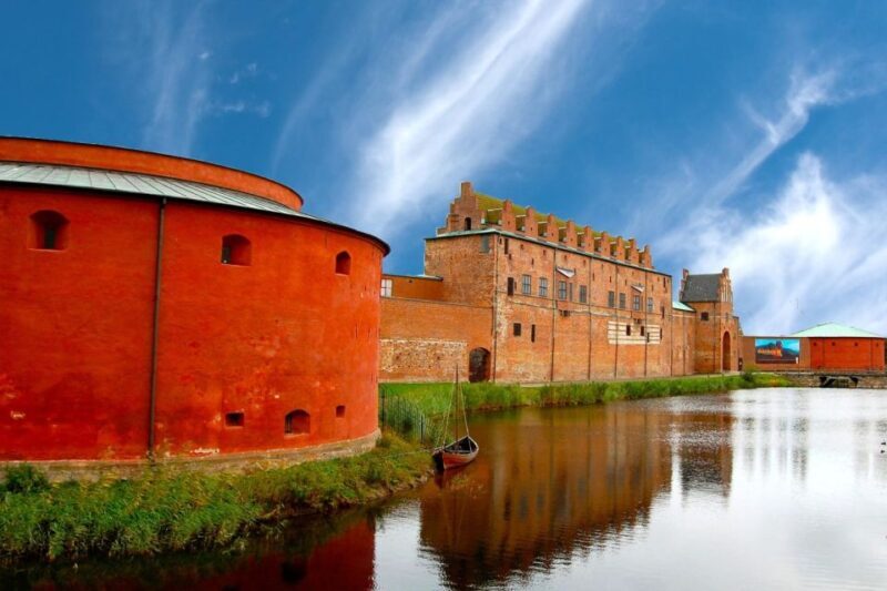 Copenhagen Day Trip to Malmo Old Town & Castle by Train/Car - A Thorough Look at the Malmo Day Trip