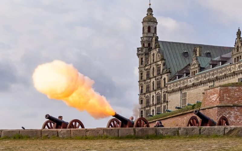 Copenhagen: Kronborg Castle Tour in Spanish - FAQ