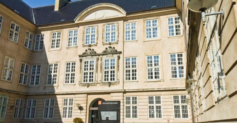 Copenhagen: Old Town and Nyhavn Private Family Tour - Practical Considerations